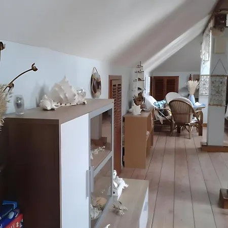 Casa Edwin كونستانتا