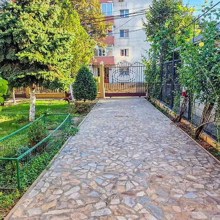 Casa Edwin 3*